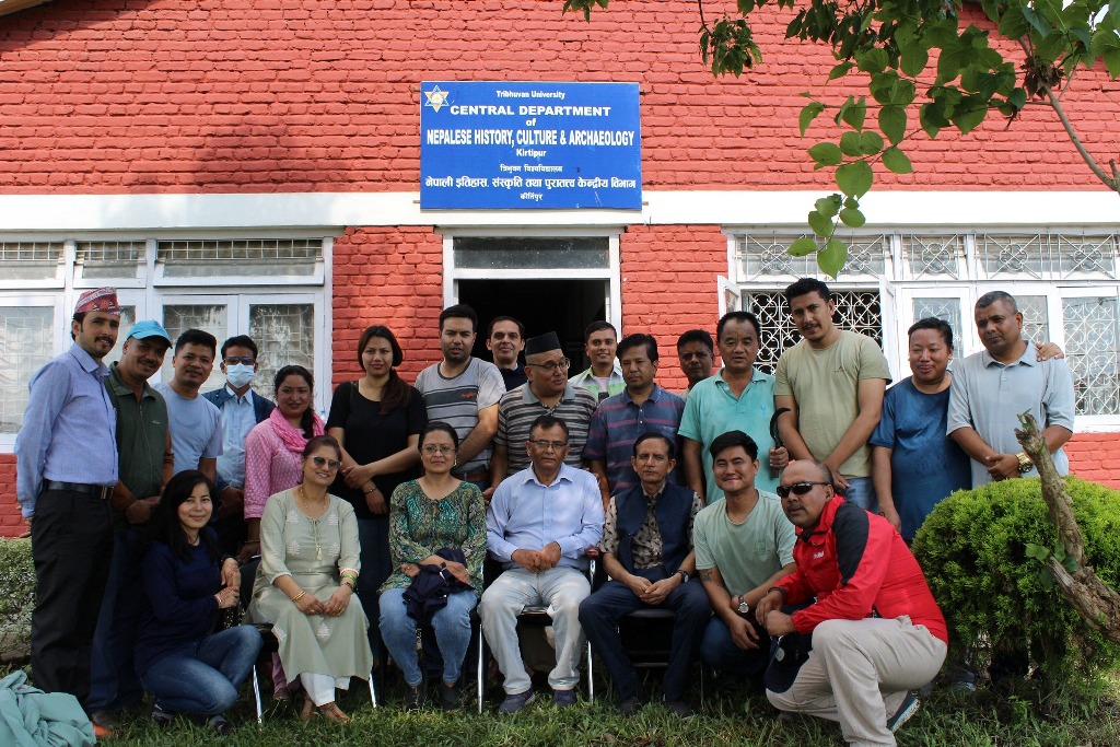 सकिएकै हो त इतिहास