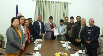 प्रधानमन्त्रीलाई हस्तान्तरण