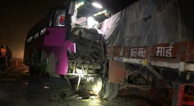 चितवनमा बस दुर्घटना