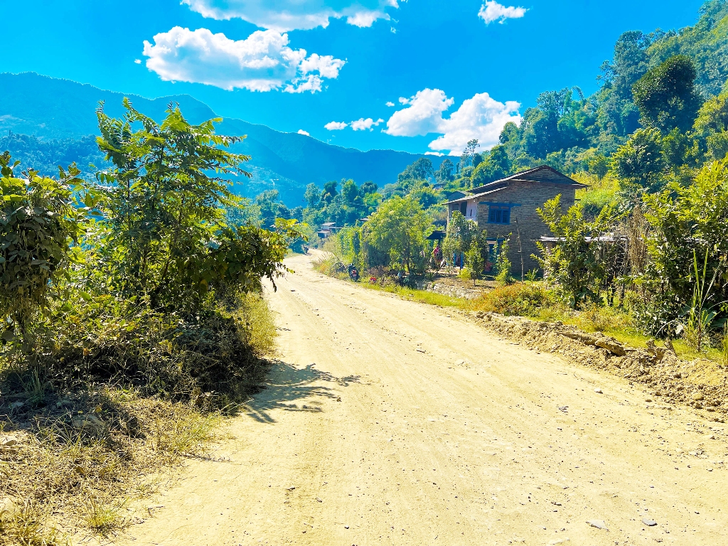 मध्यपहाडी लोकमार्ग