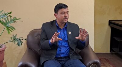 महेश बर्ताैला