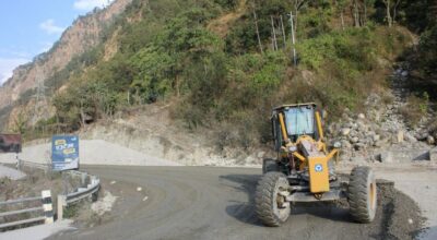 चार करोडको लागतमा लोमान्थाङ खोलामा पुल निर्माण