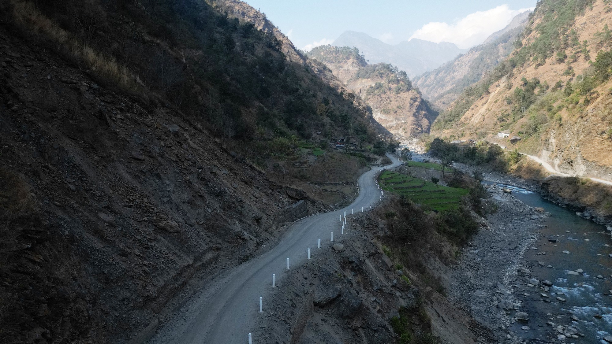 दरवाङ–धारापानी सडक