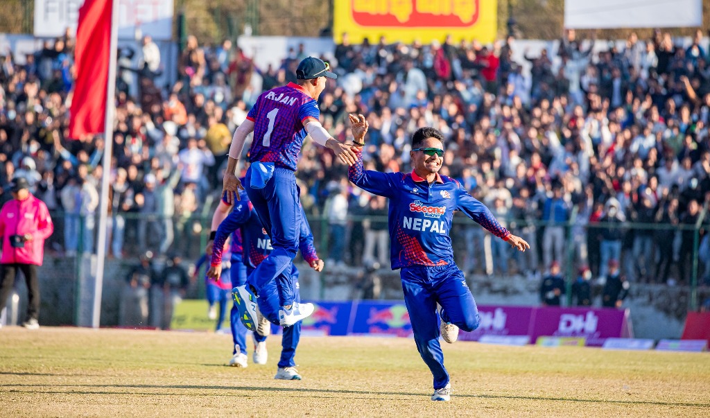 कप्तान रोहित नायक