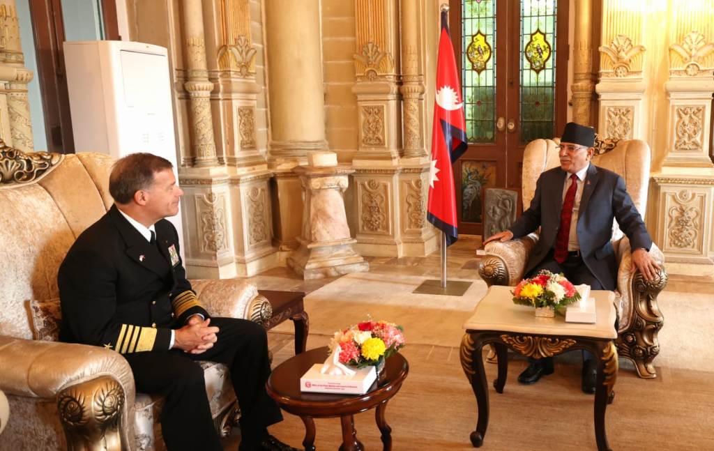 प्रधानमन्त्री प्रचण्ड र जोहन एक्विलिनो