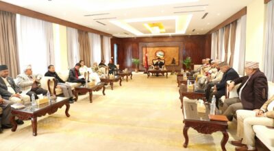 प्रधानमन्त्री प्रचण्ड मुख्यमन्त्रीहरुसँग