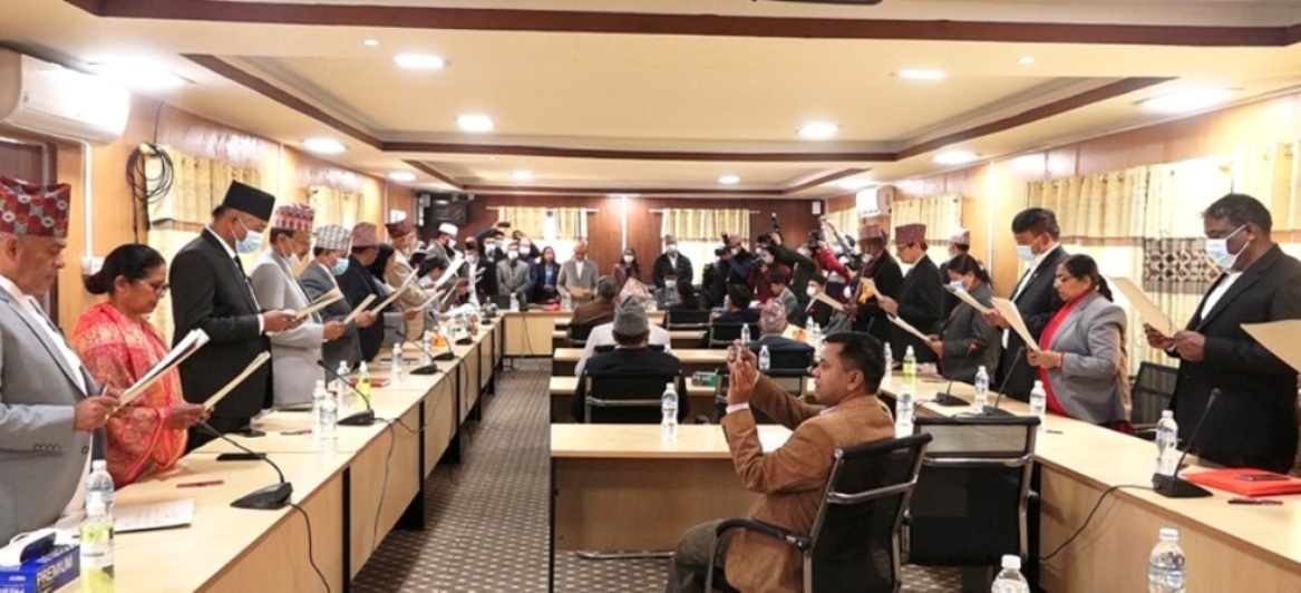 राष्ट्रियसभाका नवनिर्वाचित १९ जना सदस्यले लिए सपथ