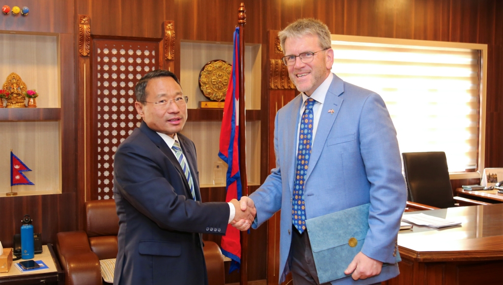 वर्षमान पुन र डिन थम्प्सन