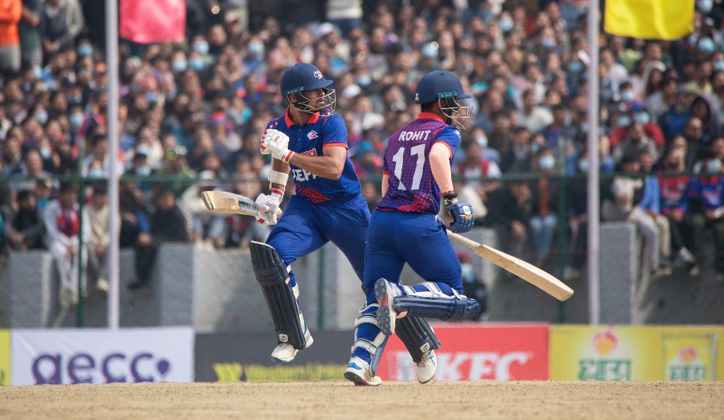 रोहित पौडेल र गुलसन झा