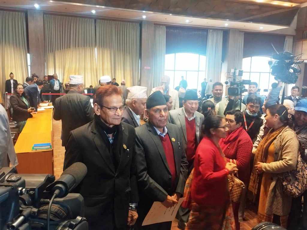 नारायण दाहाल र युवराज शर्मा