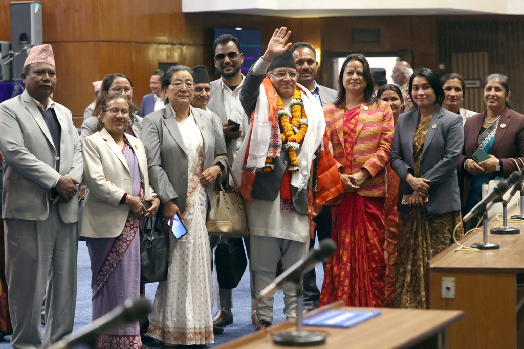 प्रधानमन्त्री प्रचण्डले तेस्रो पटक संसदवाट पाए विश्वासको मत