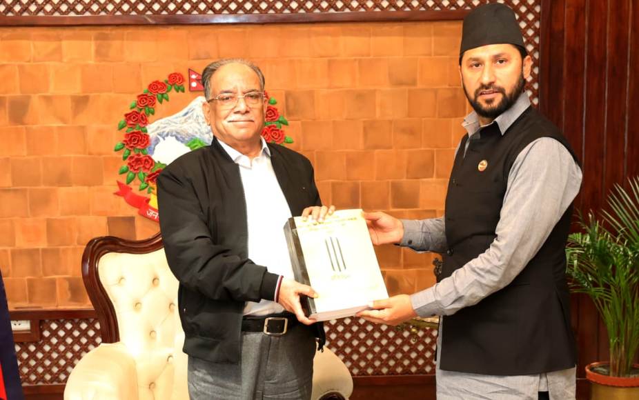 प्रधानमन्त्री प्रचण्ड र रवि लामिछाने