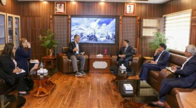 वर्षमान पुन र डिन थम्प्सन