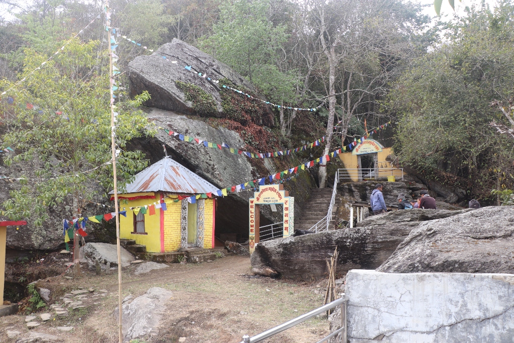 भोजपुरको सन्तानेश्वर मन्दिर