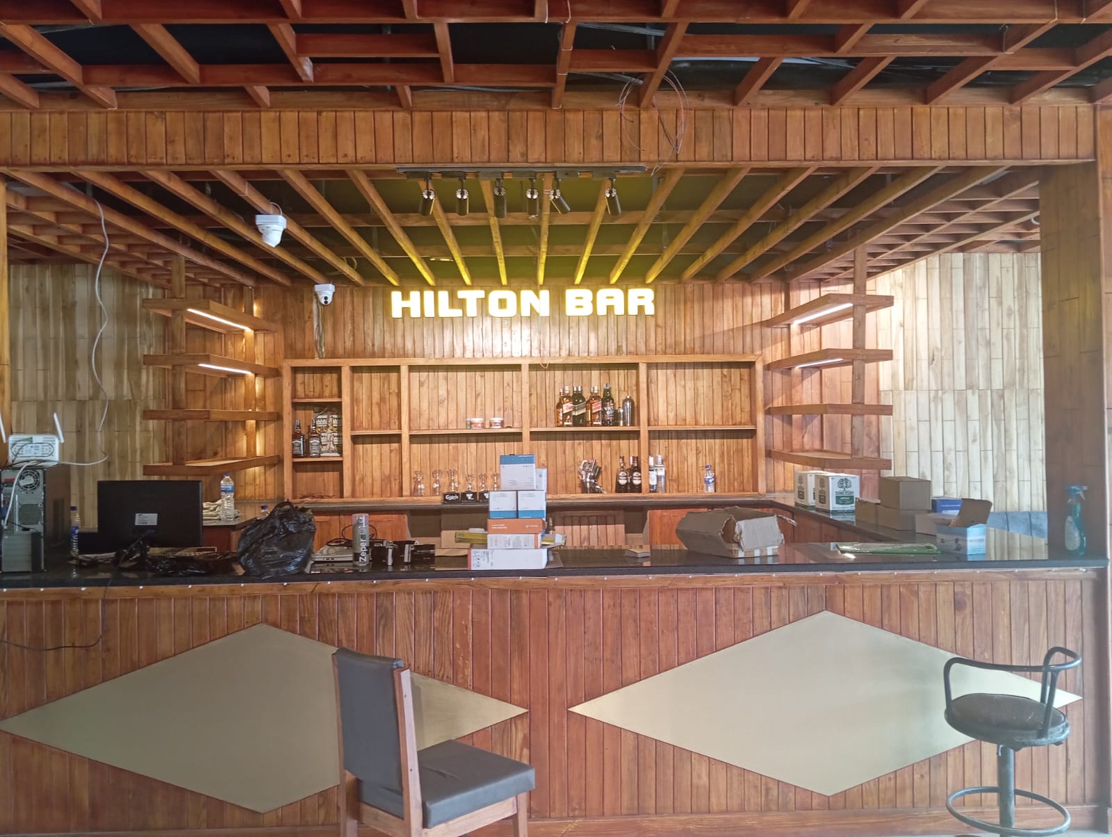  हिलटन रेष्ट्राे 