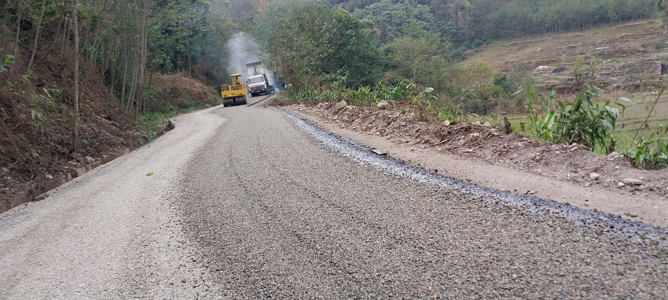 फिक्कल-जोगमाई-नयाँबजार-दुधाङ सडक कालोपत्रे