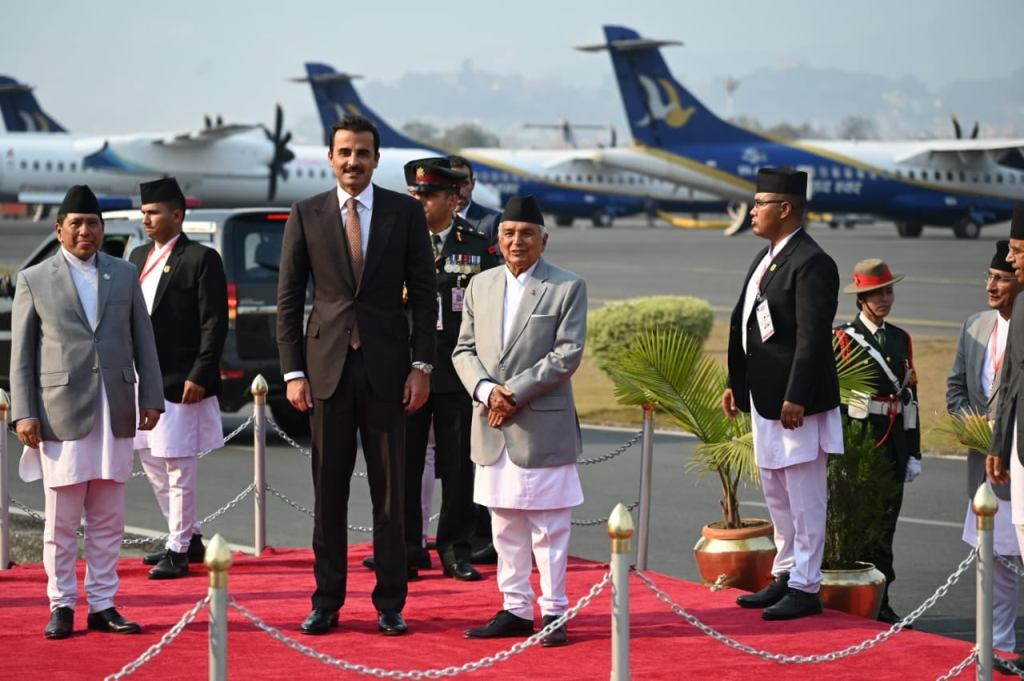 कतारका राजा आइपुगे नेपाल, राष्ट्रपति गरे स्वागत