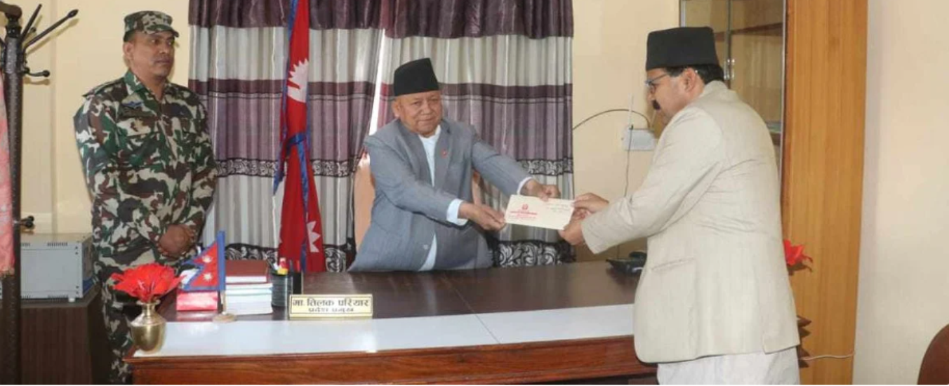 कर्णालीका मुख्यमन्त्री शर्माले प्रदेश प्रमुखसमक्ष बुझाए राजीनामा