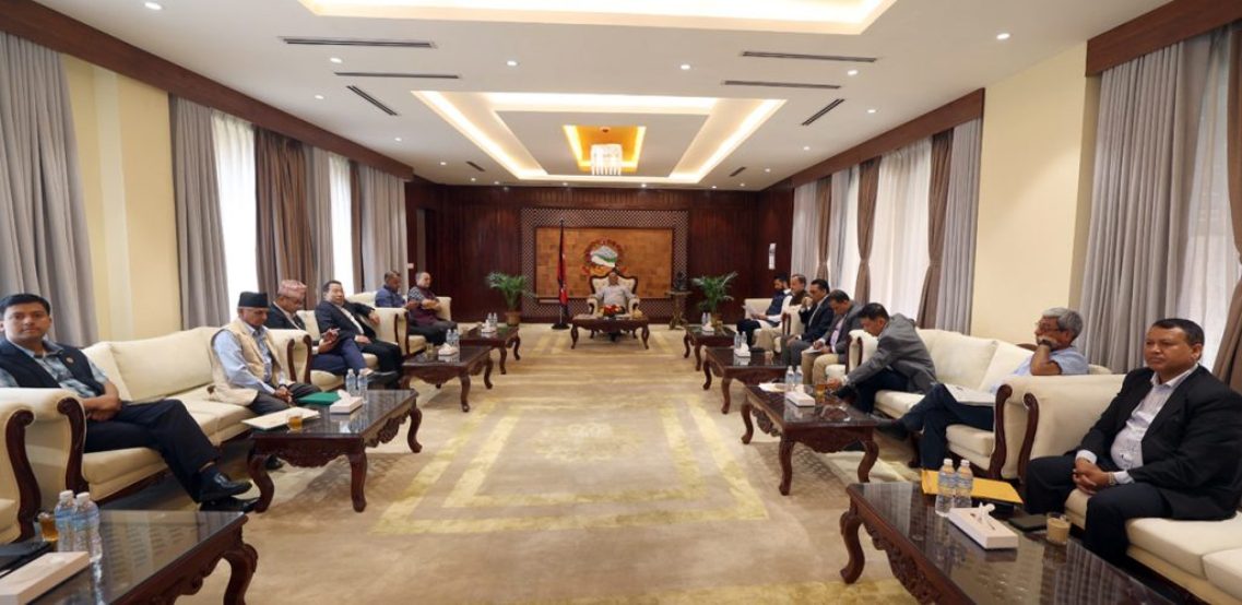 बालुवाटारमा सत्तापक्ष र विपक्षको संयुक्त बैठक जारी