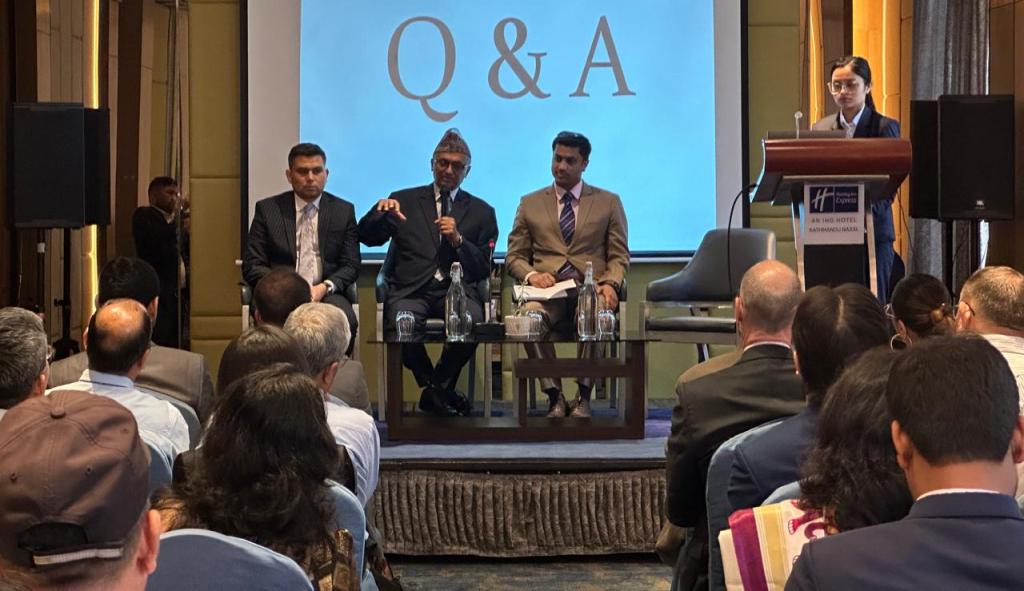 कन्सुलर विभागद्वारा कूटनीतिक अधिकारीहरूसँग छलफल