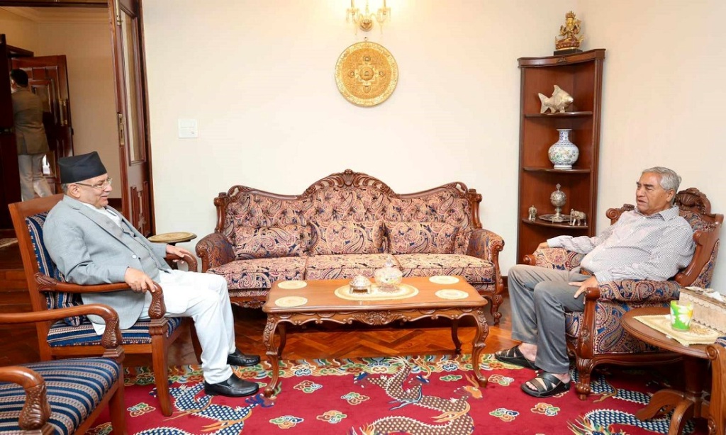 प्रधानमन्त्री प्रचण्ड र देउवाबीच बूढानीलकण्ठमा भेटवार्ता