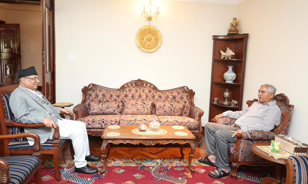 प्रधानमन्त्री प्रचण्ड र देउवाबीच बूढानीलकण्ठमा भेटवार्ता