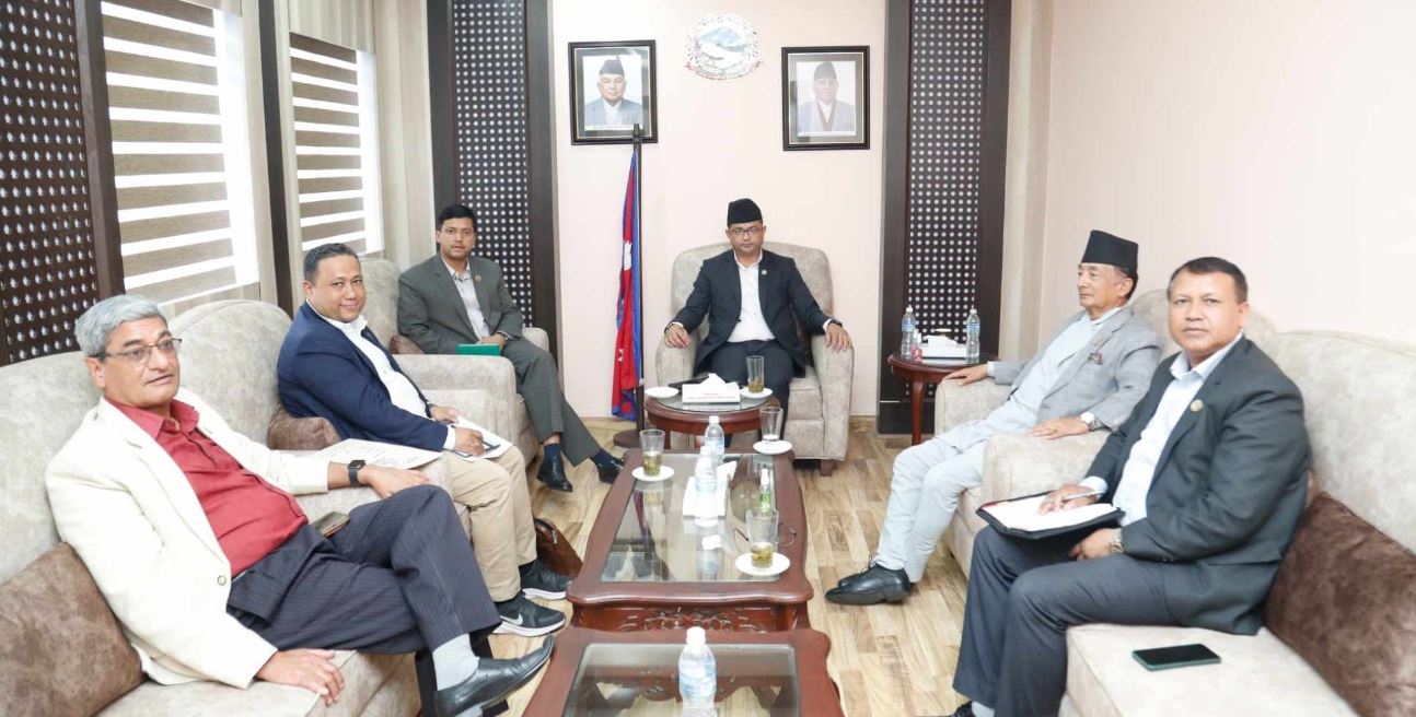 कार्यदलको बैठक