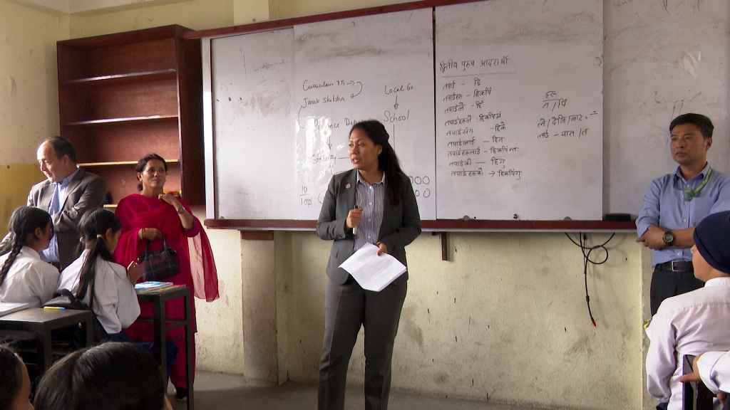 कक्षा कोठामा शिक्षामन्त्री