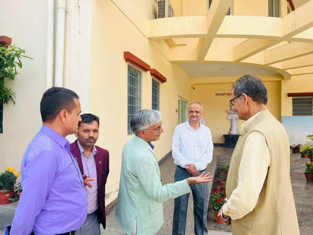 अग्नि सापकोटाले किन गरे एमालेको कार्यालयको अवलोकन