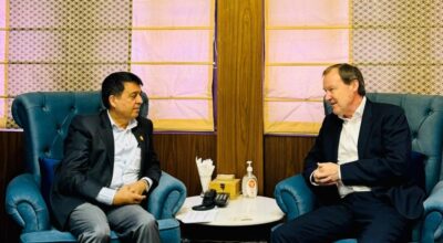 चन्द्रप्रसाद ढकाल र रोब फेन