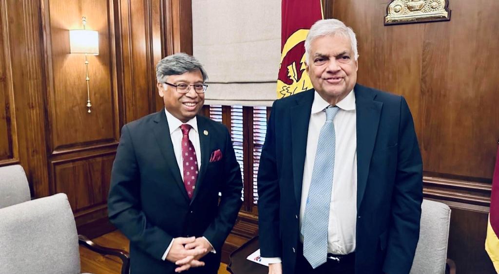 गुलाम सरवार र रनिल विक्रमासिङ्घे