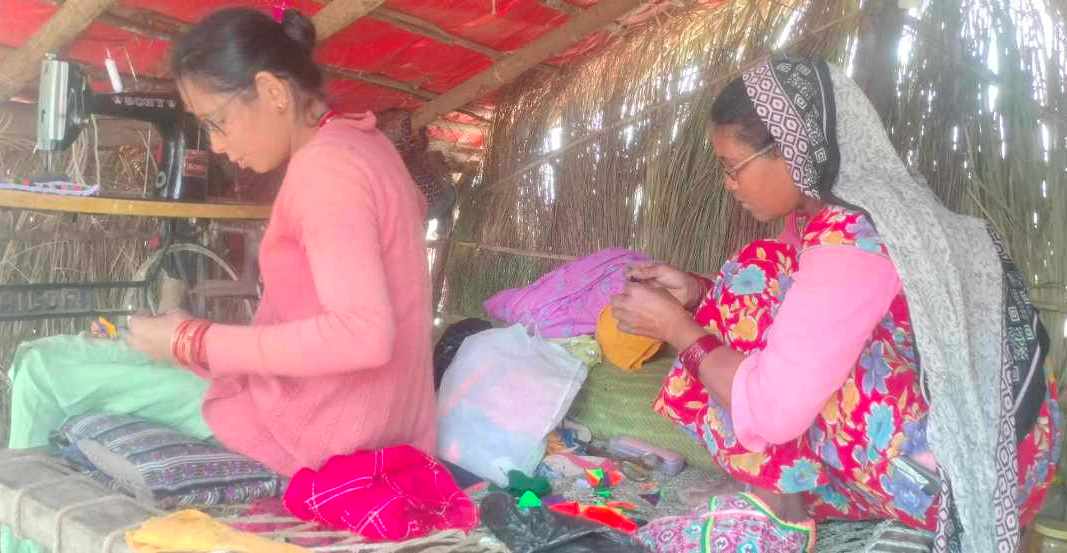 ‘वर्षमा दश जोर लुगा सिलाएर बिक्री गर्दा घरखर्च राम्रैसँग चलेको छ’