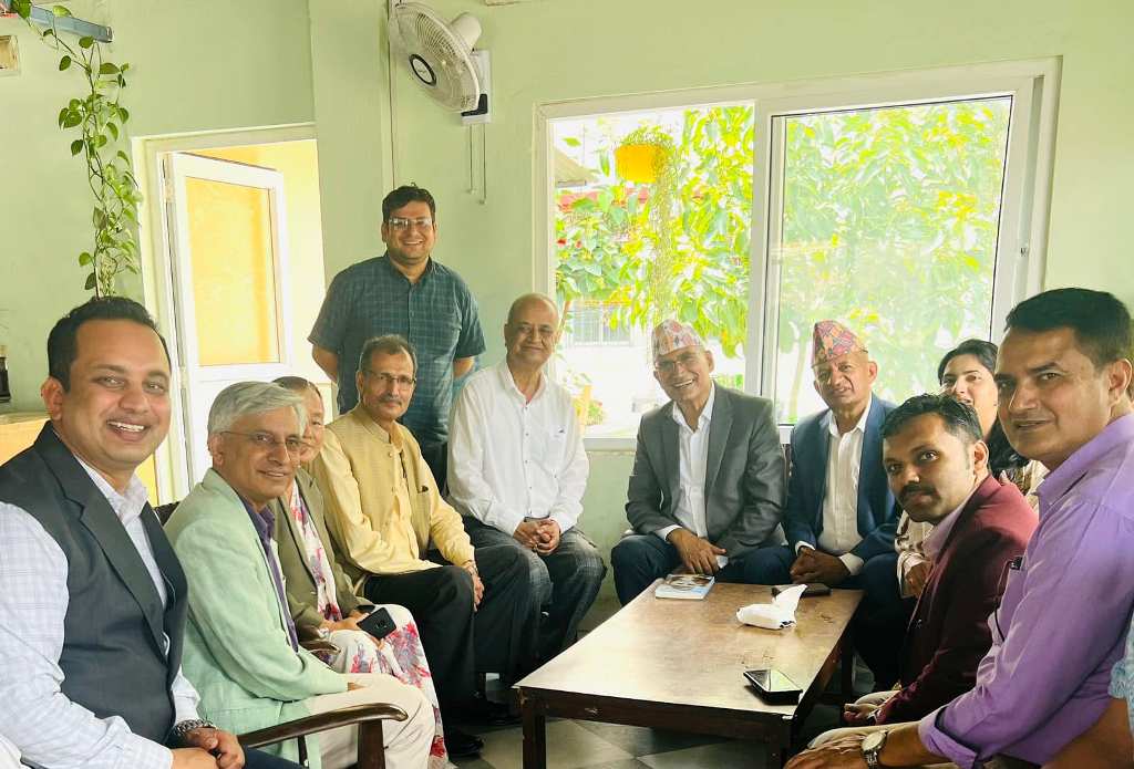 अग्नि सापकोटाले किन गरे एमालेको कार्यालयको अवलोकन