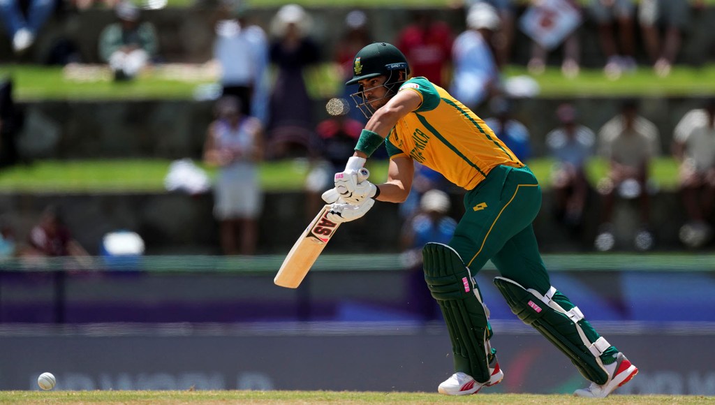 अमेरिका पराजित