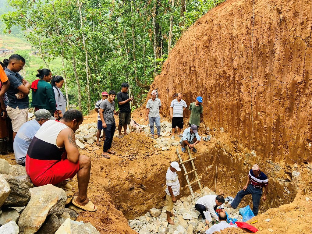 झोलुङ्गे पुल निर्माण