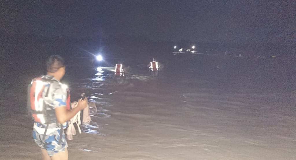 सप्तरीको बलान नदीमा फसेका ६ किसानको उद्धार