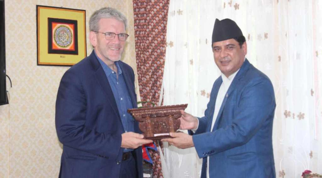 उद्योगमन्त्री भण्डारीसँग अमेरिकी राजदूतको शिष्टाचार भेट