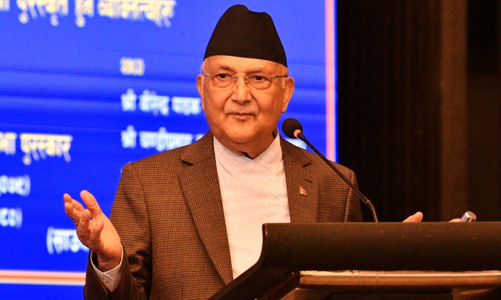 प्रधानमन्त्री ओलीद्वारा छिन्नलता पुरस्कार प्रदान