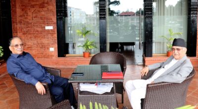 प्रधानमन्त्री प्रचण्ड र एमाले अध्यक्ष ओलीबीच भेटवार्ता