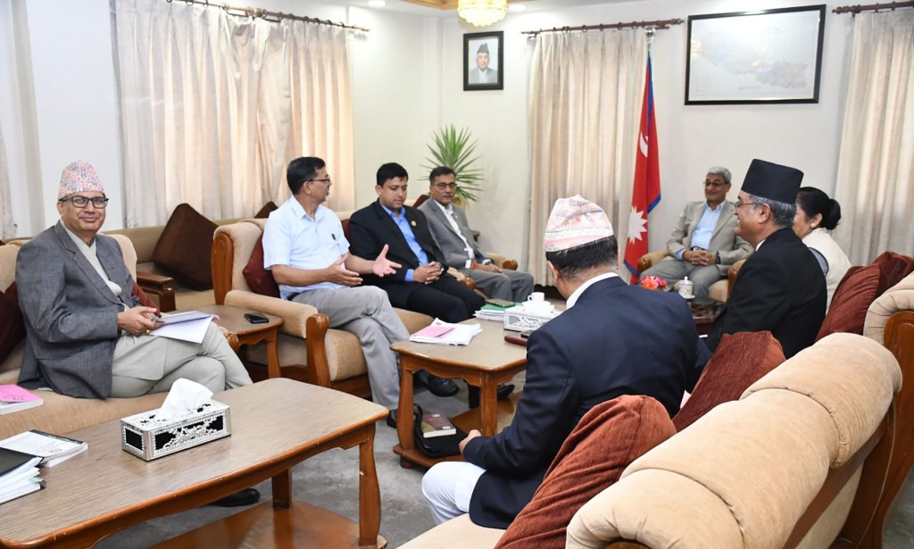 सङ्क्रमणकालीन न्यायसम्बन्धी संयन्त्रको बैठक