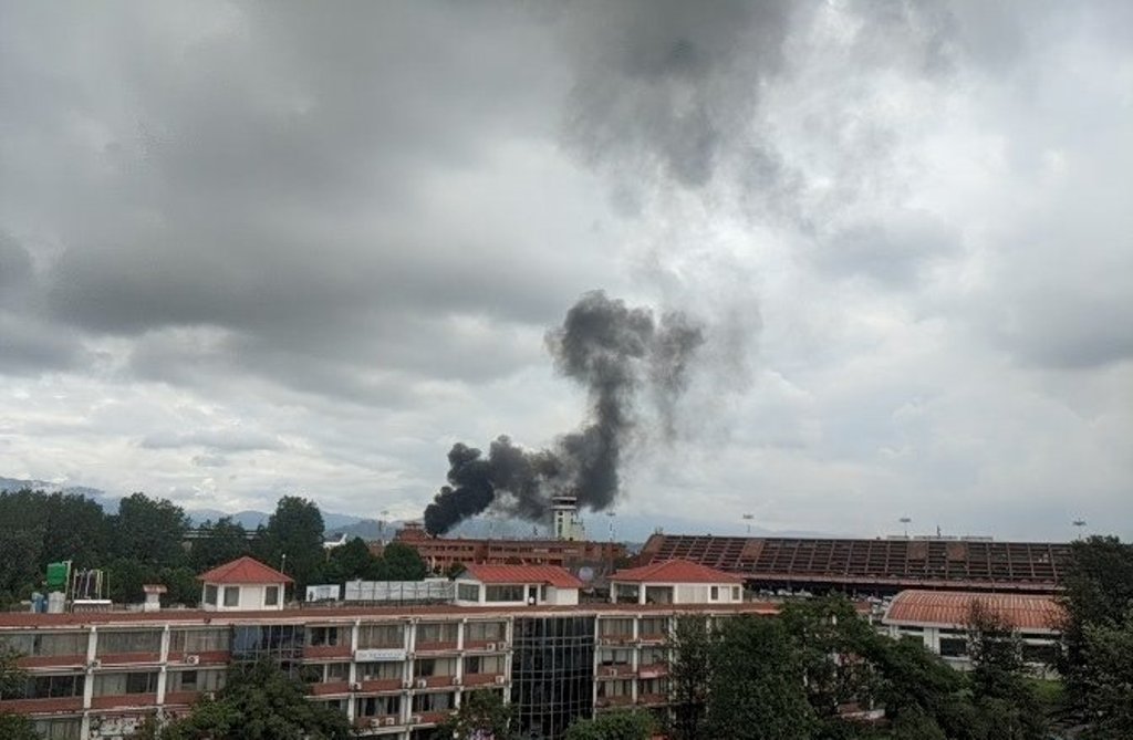 त्रिभुवन विमानस्थलमा सौर्य एयरलाइन्सको जहाज दुर्घटना