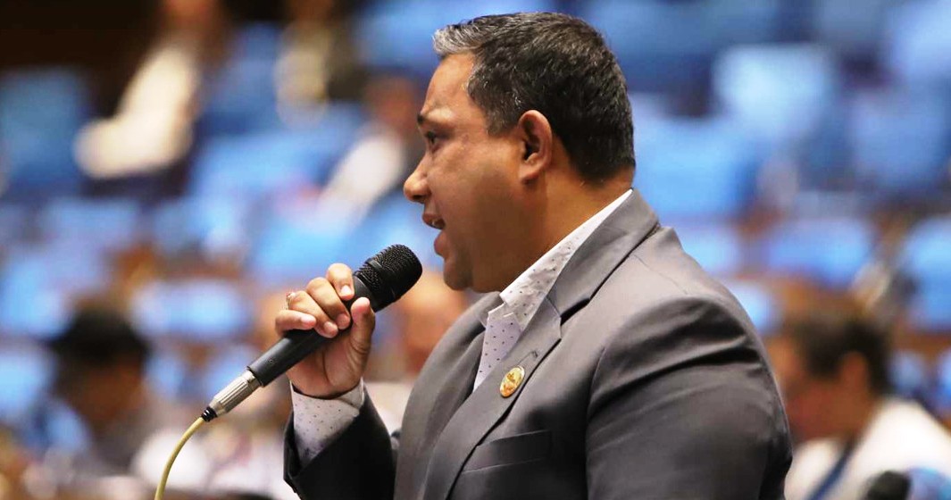 शिशिर खनाल