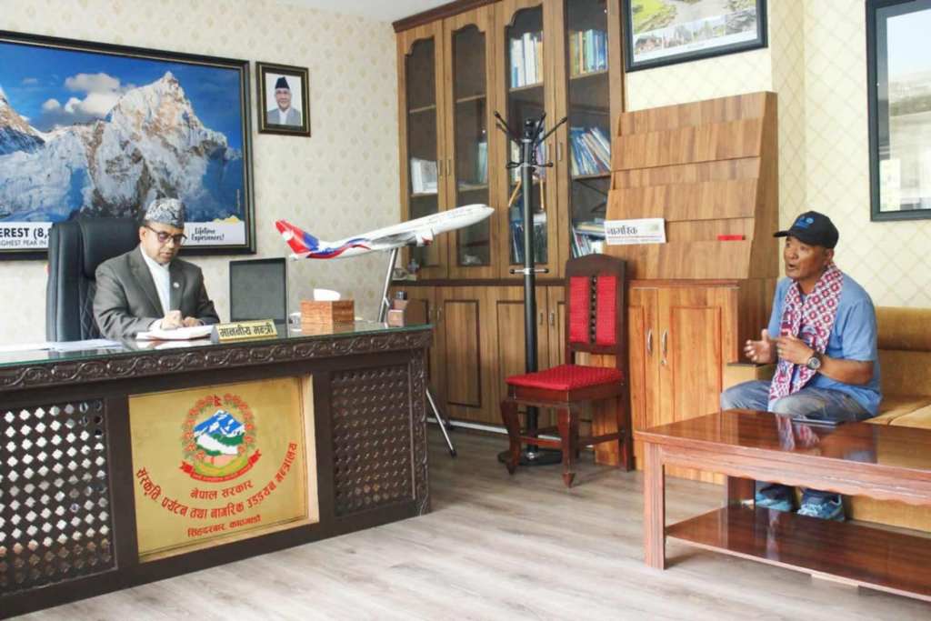 आठ हजार मिटर अग्ला १६ हिमाल आरोहण गर्नेे पासाङ नामगेललाई पर्यटनमनत्रीद्वारा स्वागत