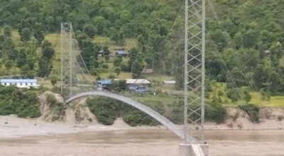 खोटाङस्थित सुनकोशीमा झोलुङ्गे पुल निर्माण