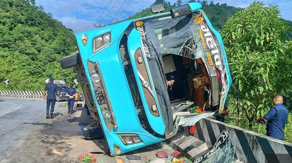 बस दुर्घटना