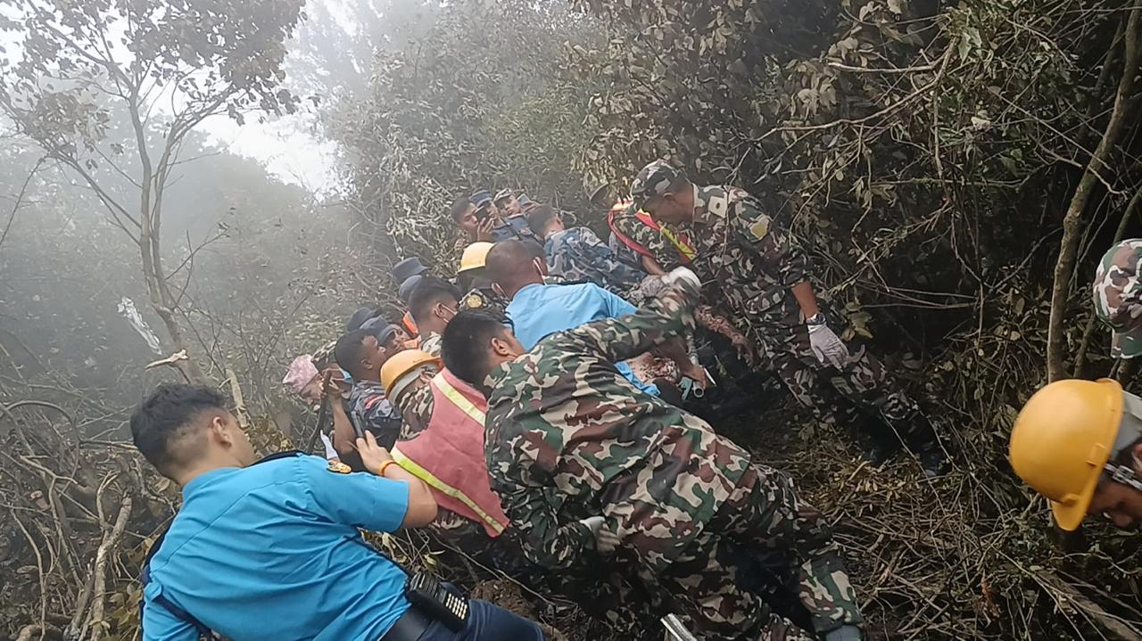 एयर डाइनेस्टीको हेलिकप्टर दुर्घटना