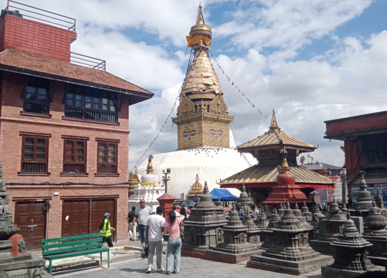 स्वयम्भू