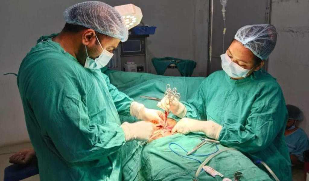 टीकापुर अस्पतालमै सर्जरी सेवा : बिरामीलाई राहत
