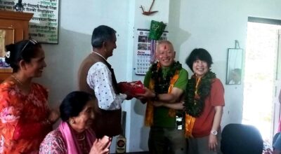 जापानी दम्पतीद्वारा विद्यालयलाई आर्थिक सहयोग