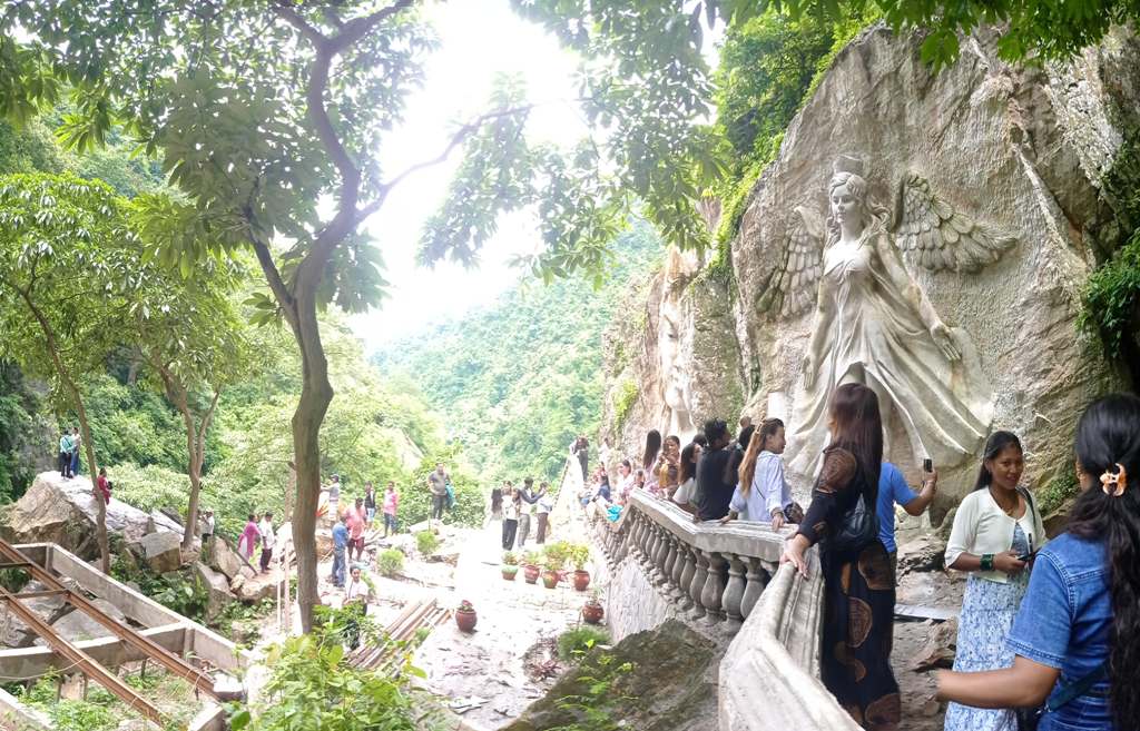 ऐनापहरा